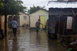 Director del Indrhi advierte a los residentes en el bajo Yuna  que seguirá llegando mucha agua
