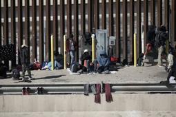 Migrantes denuncian extorsiones de la Policía en la frontera norte de México
