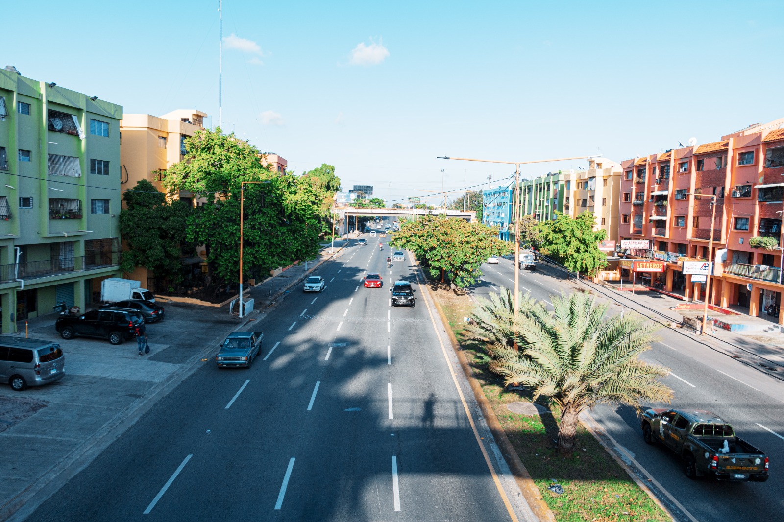 Entradas de la ciudad se llenan de color la Alcaldía del DN embellece