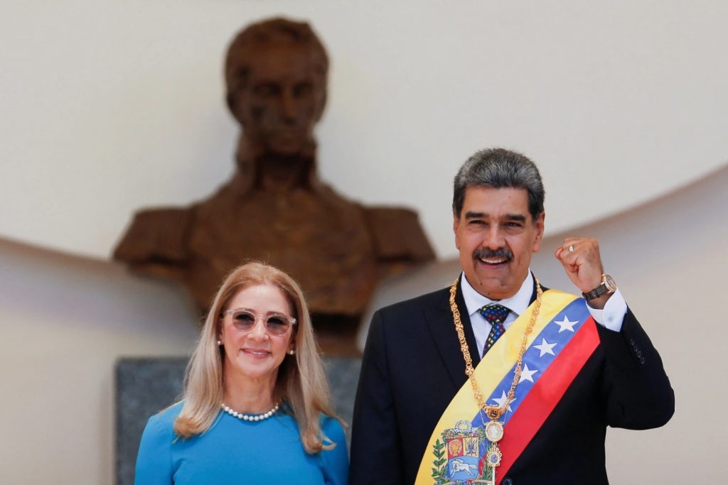 Nicolás Maduro asume su tercer mandato en Venezuela y anuncia una ...